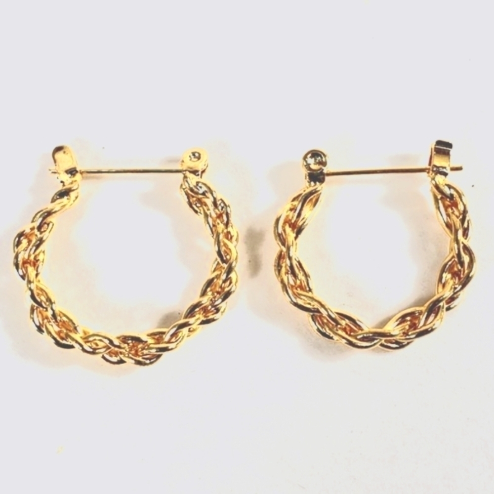 Women's Stunning Gold tone Twisted wire Design Hoop Earrings, #02